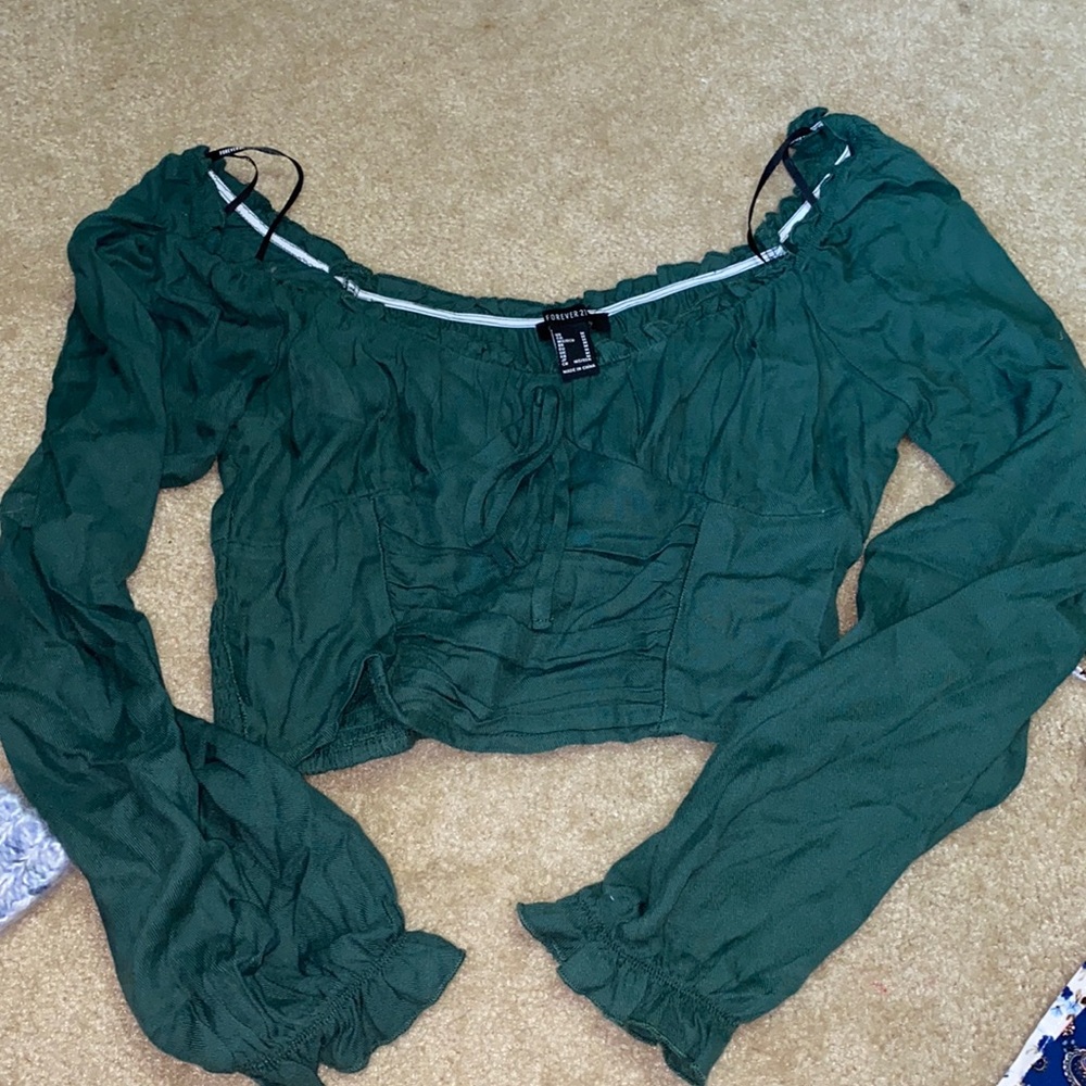 Long sleeve crop